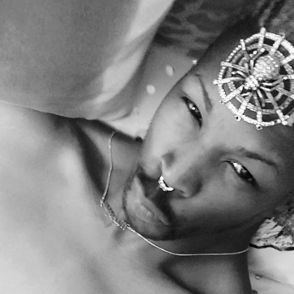 Meet your Posher, Mahogany